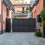 Duomo-Porta Venezia Design Loft Giallo 2